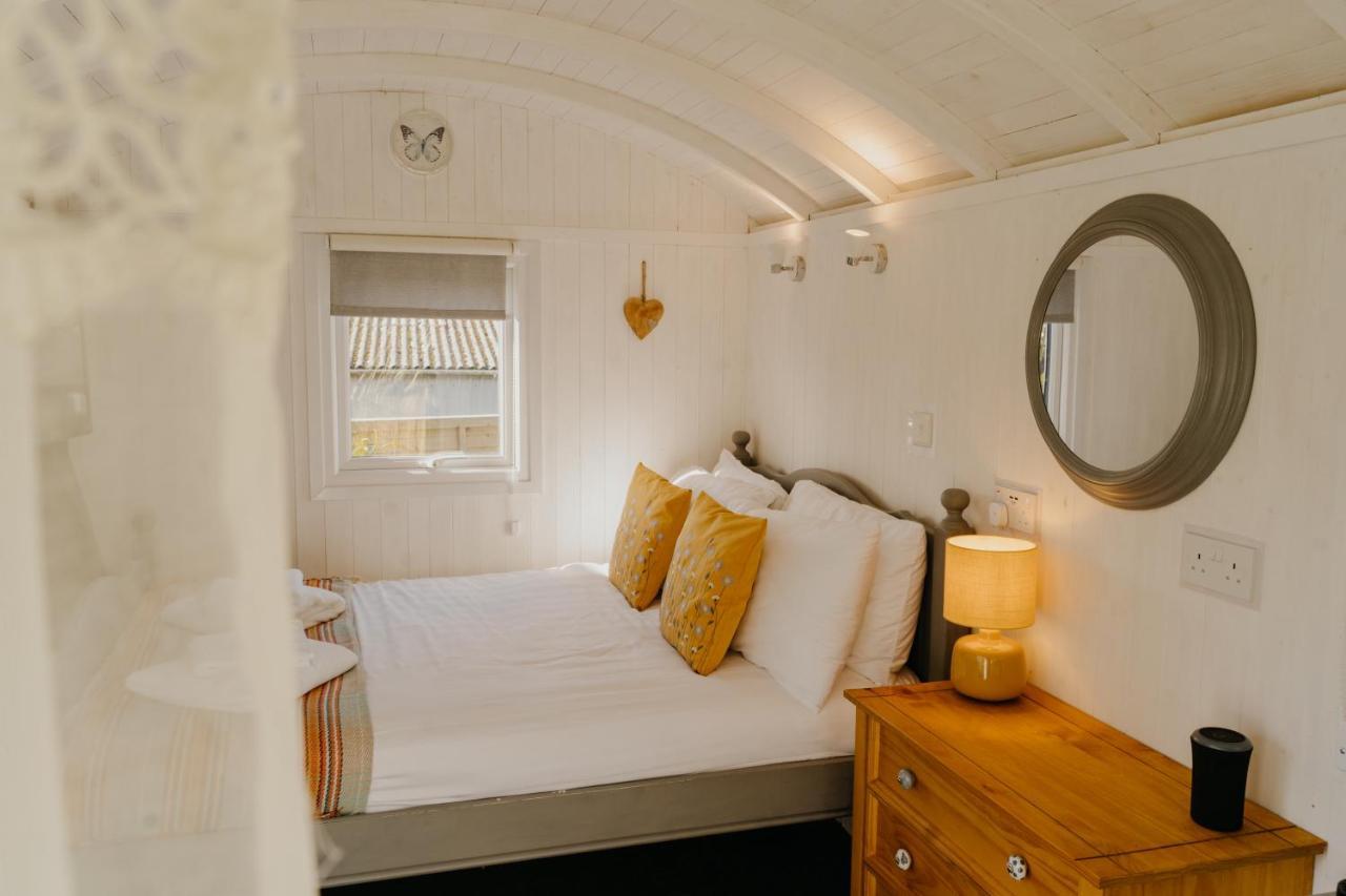Little England Retreats - Cottage, Yurt And Shepherd Huts Othery Exteriér fotografie