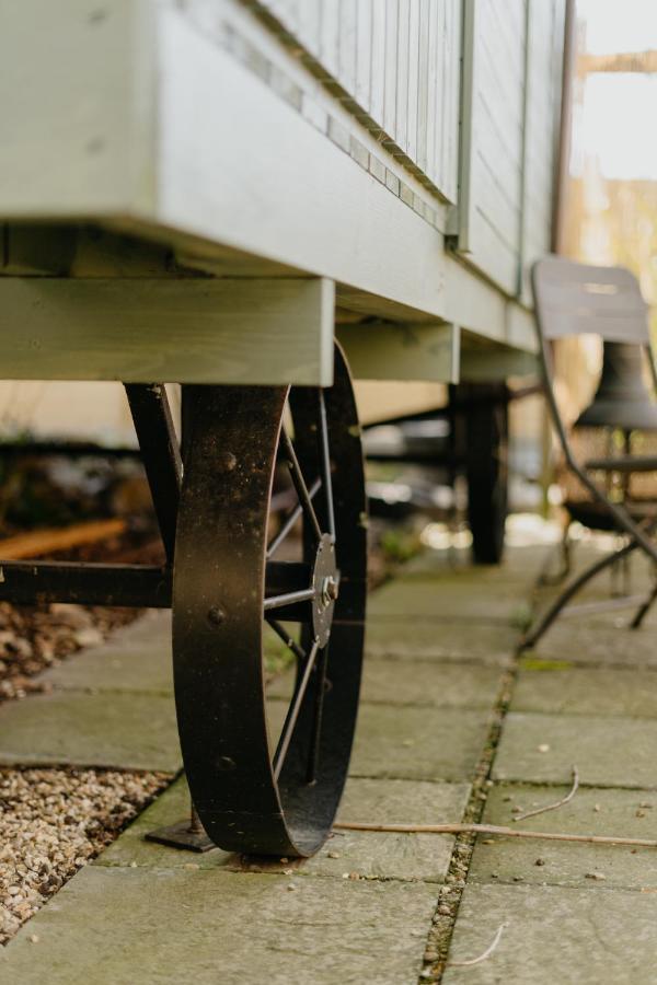 Little England Retreats - Cottage, Yurt And Shepherd Huts Othery Exteriér fotografie