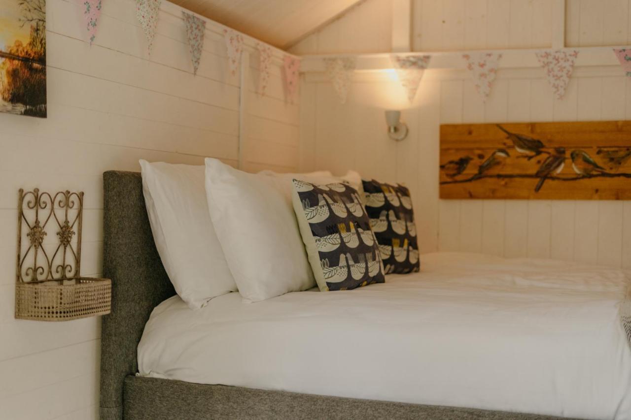 Little England Retreats - Cottage, Yurt And Shepherd Huts Othery Exteriér fotografie