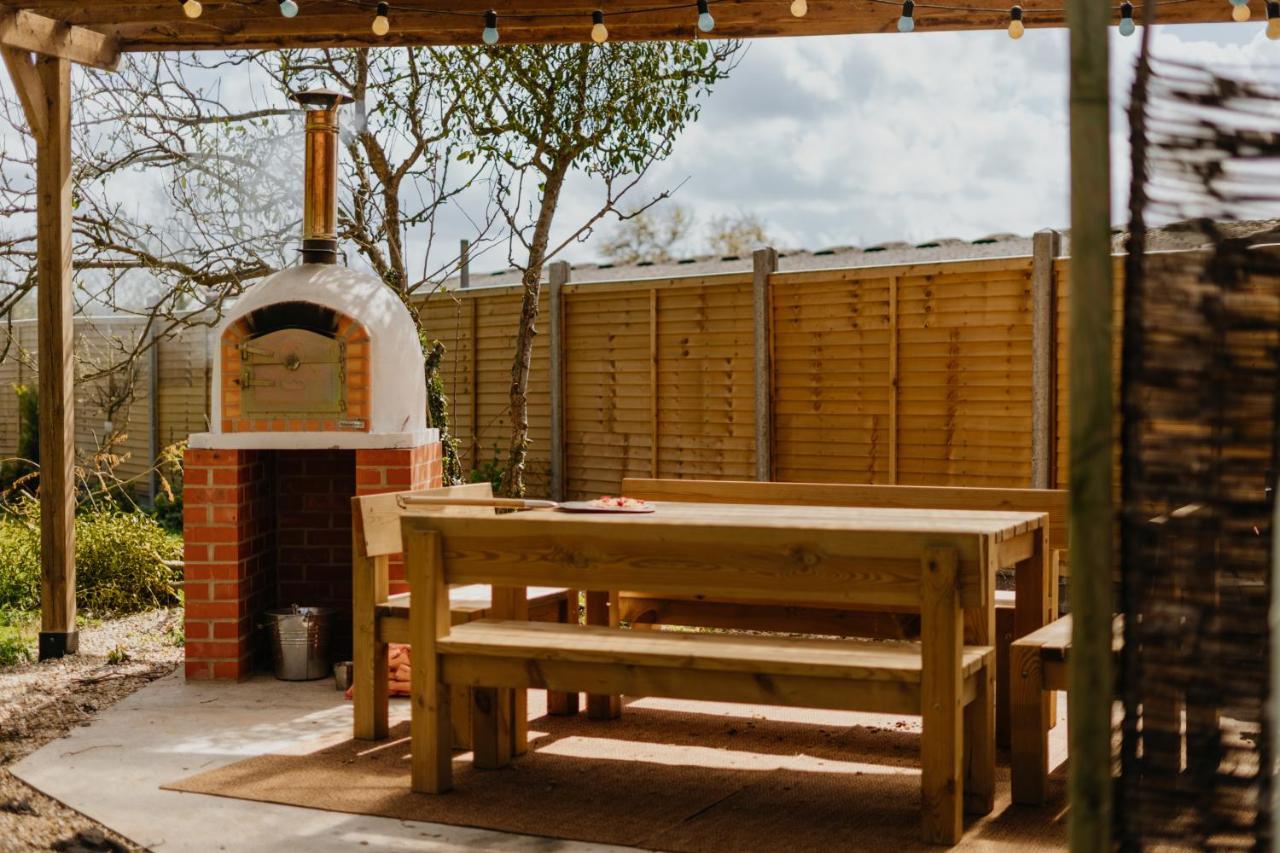 Little England Retreats - Cottage, Yurt And Shepherd Huts Othery Exteriér fotografie