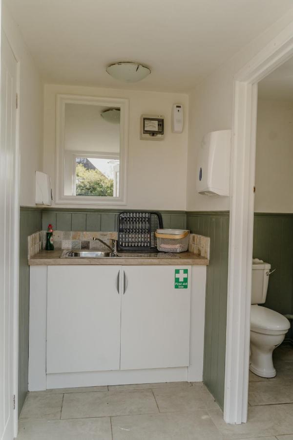 Little England Retreats - Cottage, Yurt And Shepherd Huts Othery Exteriér fotografie